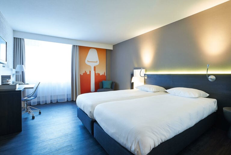 Standaard Double hotelkamer bij Postillion Hotel Dordrecht